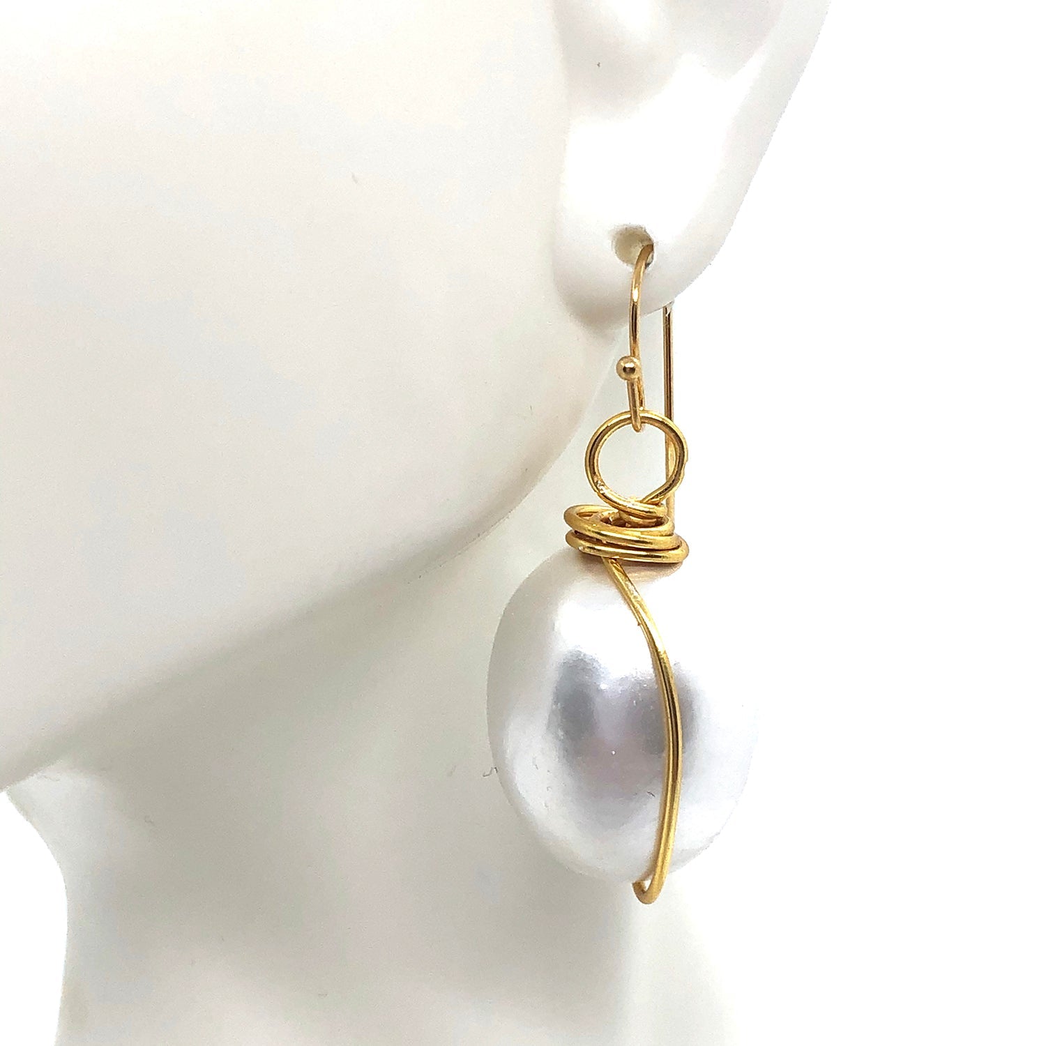 Mother Of Pearl Pearl With Gold Wrap Earring